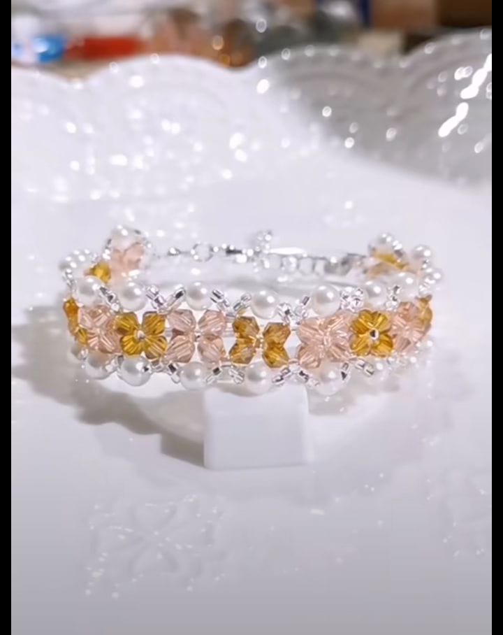 Handmade bracelet by Zeenaora featuring elegant artisan craftsmanship and timeless jewelry design.