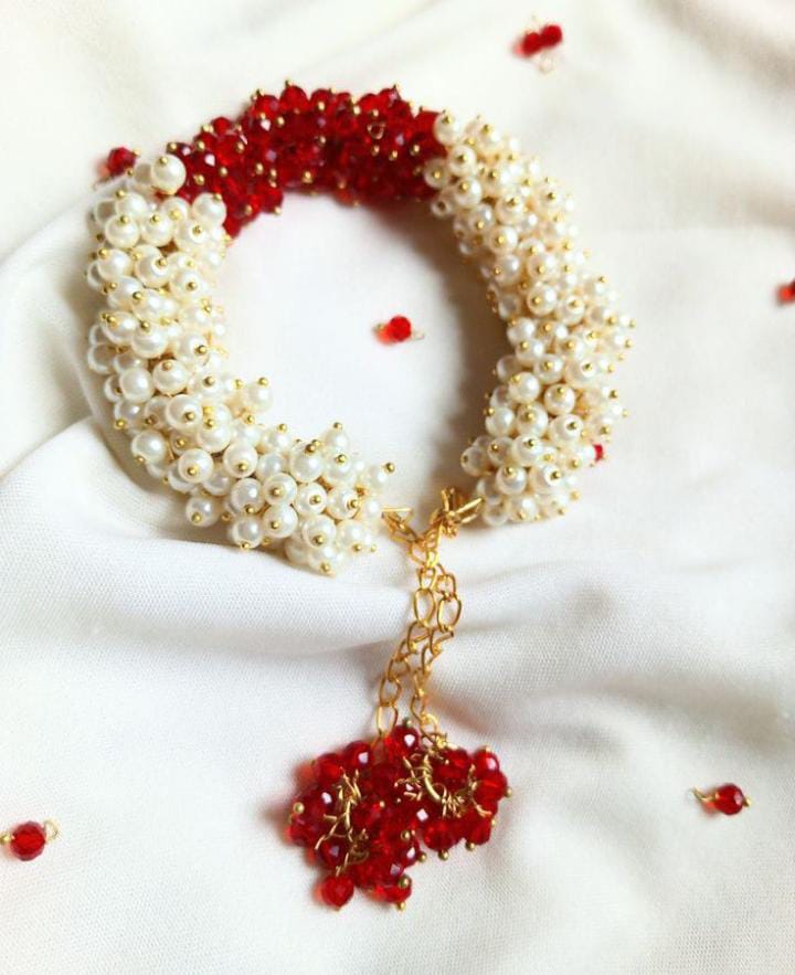 Handmade red and white gajra bracelet for bridal wedding and mehndi